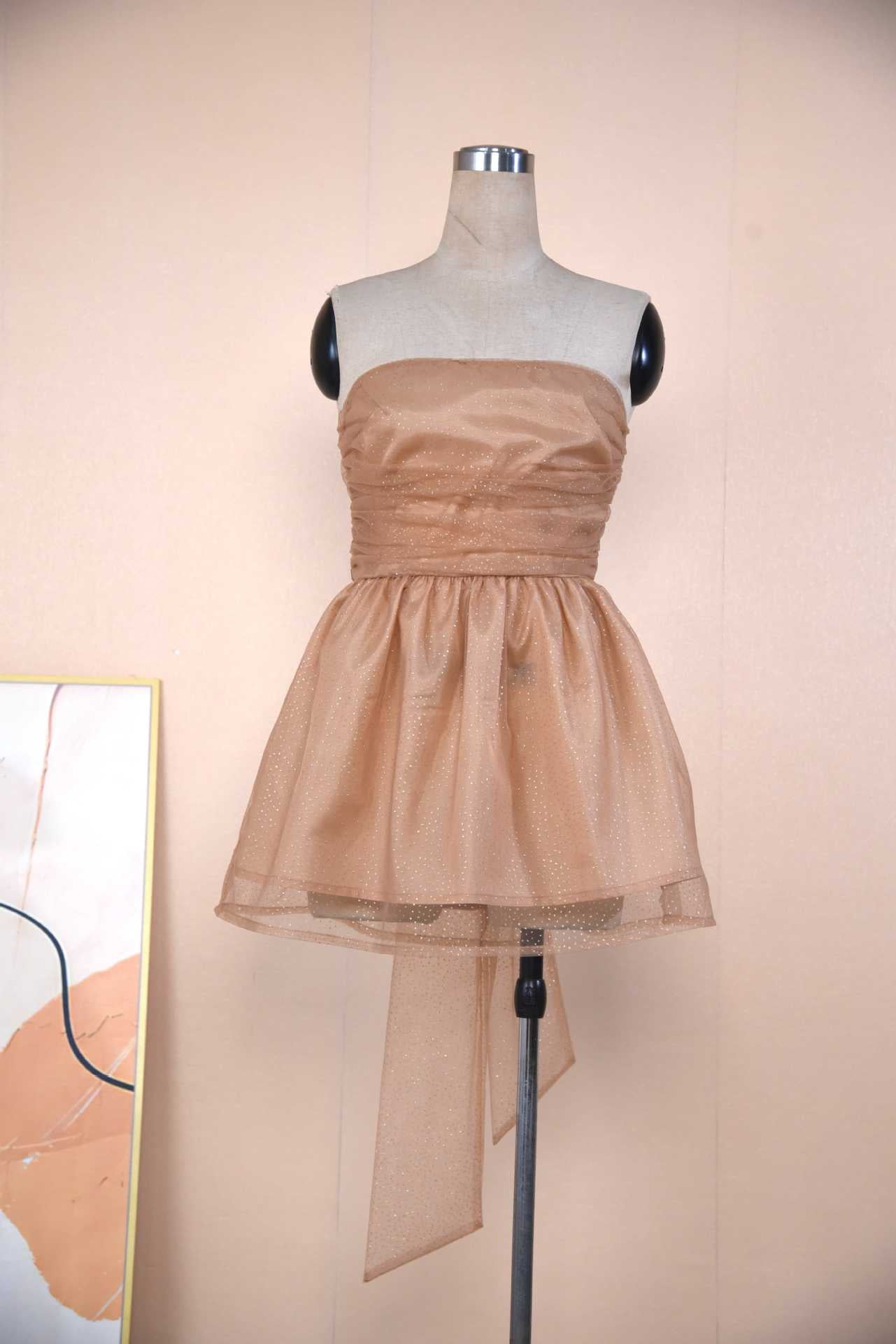 One-shoulder strapless puffy dress A lovely plisse maxi dress