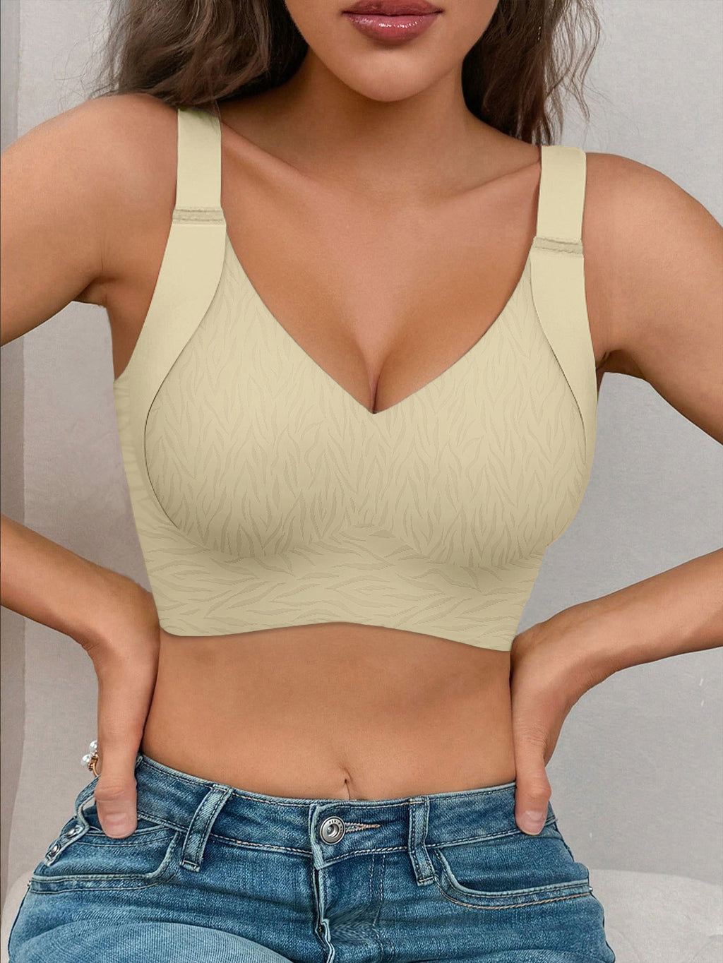 Women's Seamless Push-Up Bra - Comfortable & Supportive